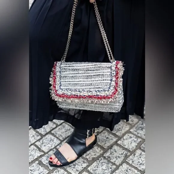 Zara, Multicoloured woven crossbody bag. Pearl and frayed detail on the flap. - Picture 2 of 14